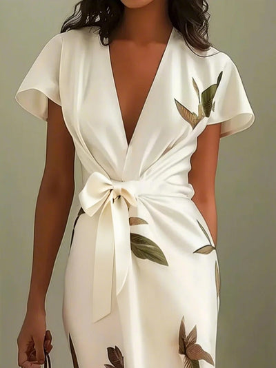 Robe mi-longue en satin à manches courtes