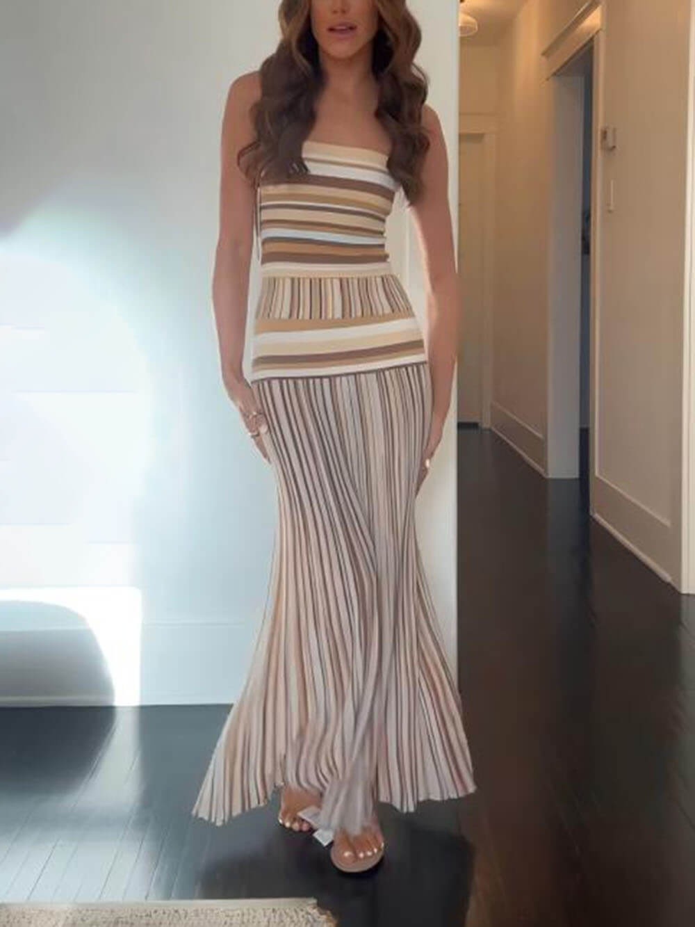 Robe longue plissée sans bretelles