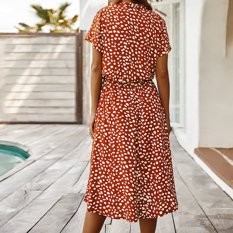 Emelia robe à col en V avec des pois