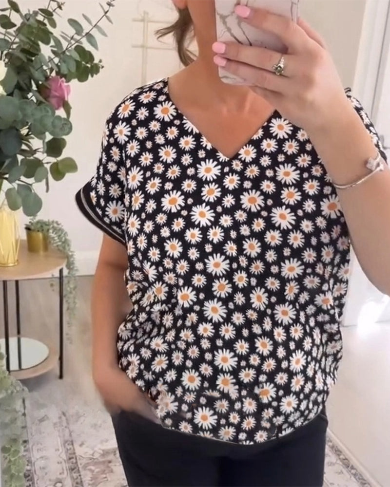 T-Shirt Col En V Avec Imprimé Marguerite