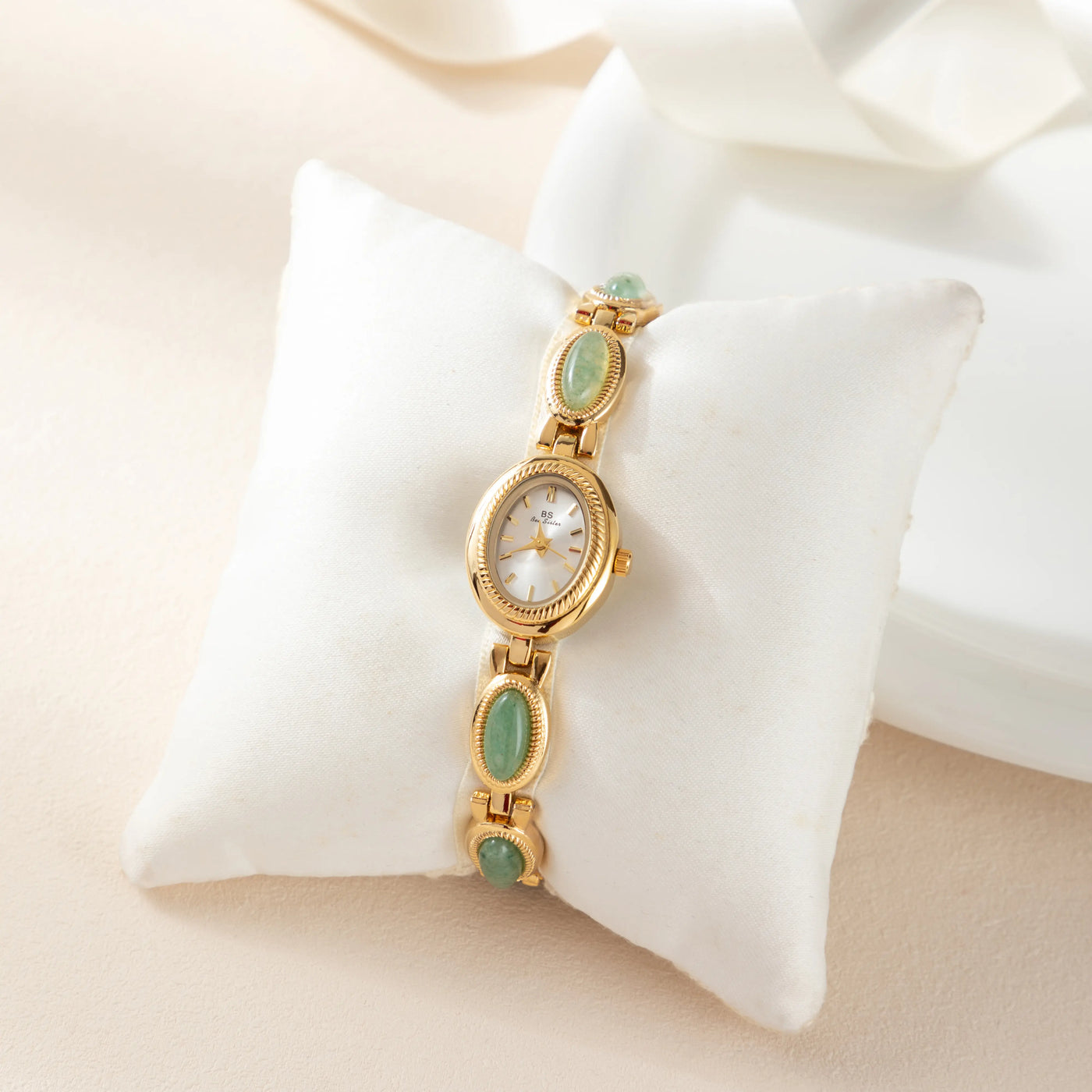 Runa™ | Montre Élégante au Design Contrasté