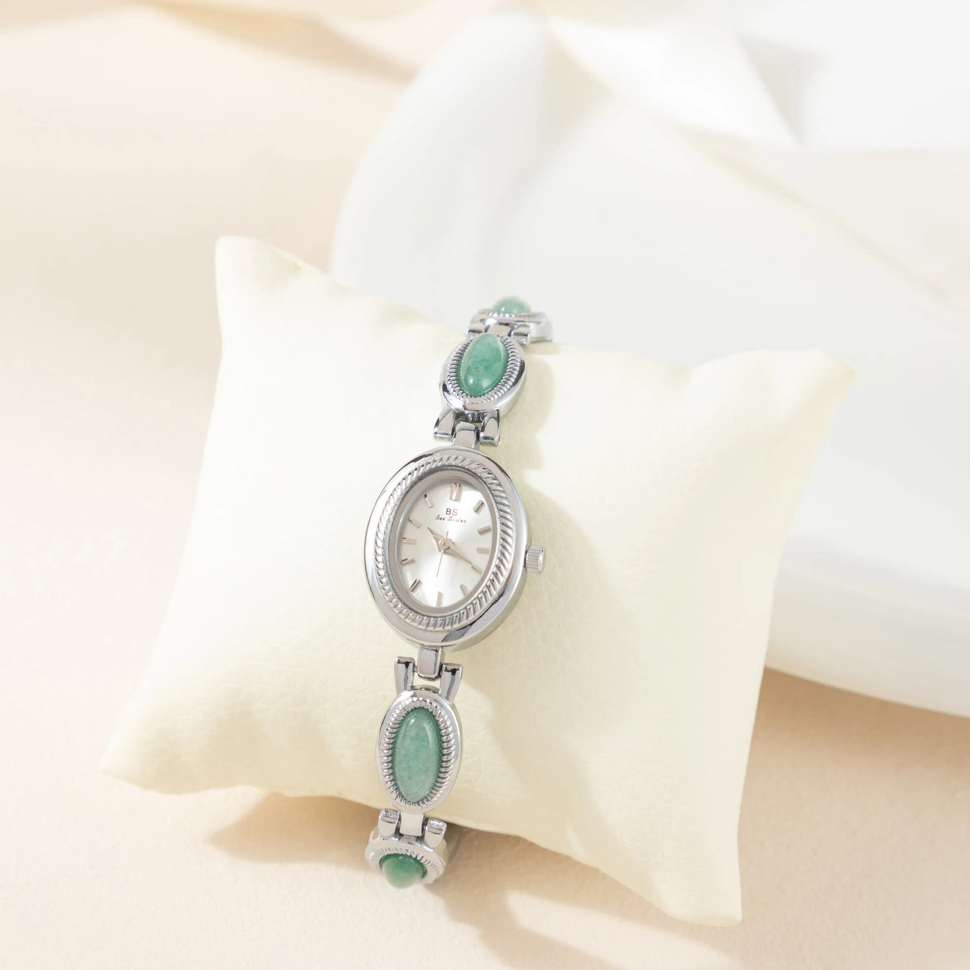 Runa™ | Montre Élégante au Design Contrasté