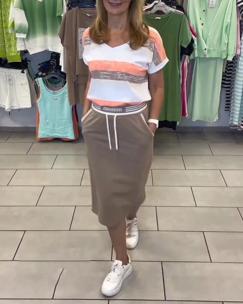 Set Jupe De Sport Rayée À Col En V