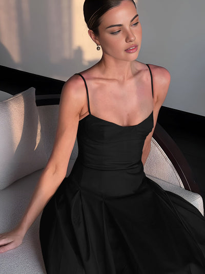 Robe longue plissée à bretelles