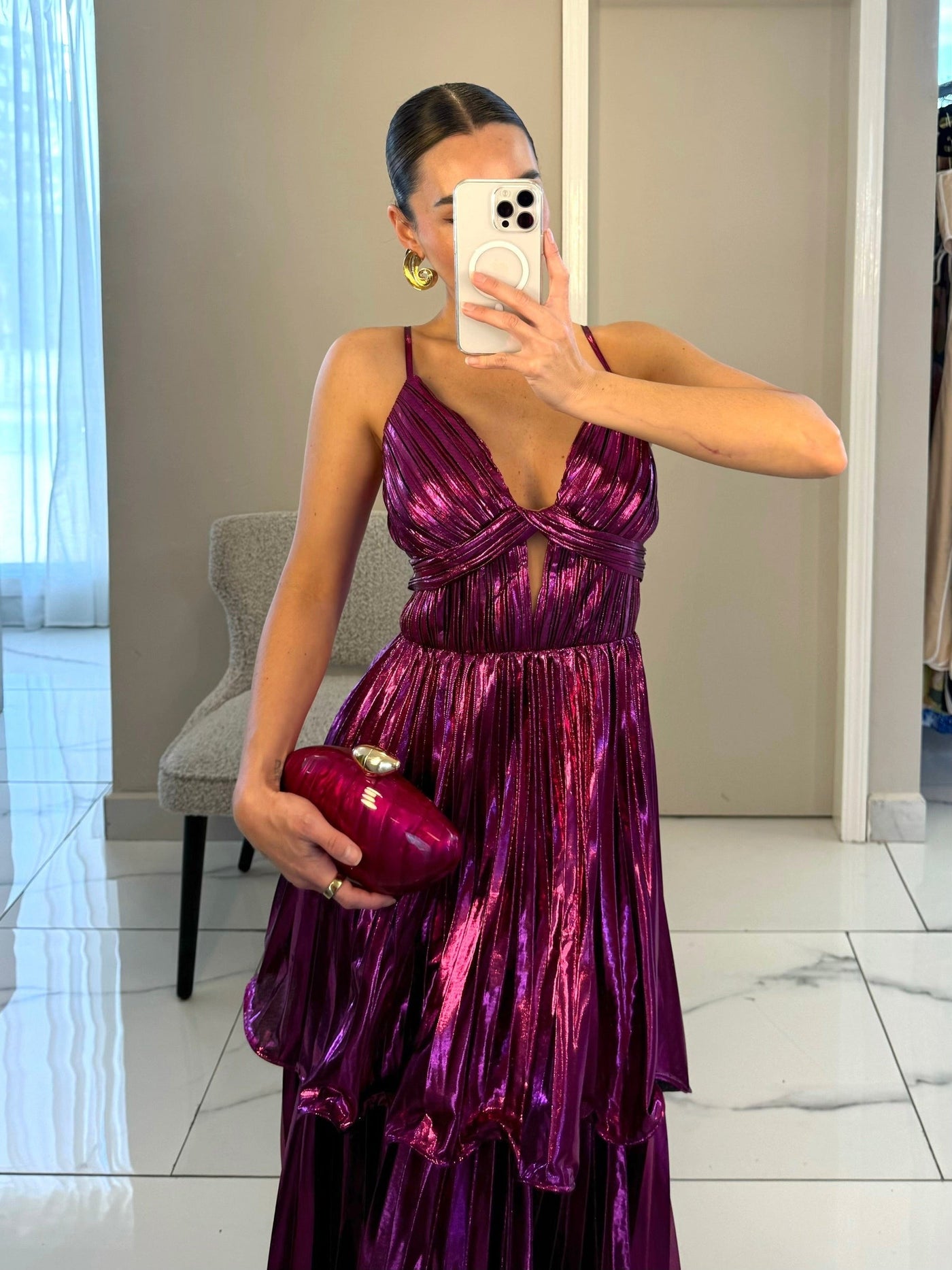 Robe longue plissée en tissu métallisé