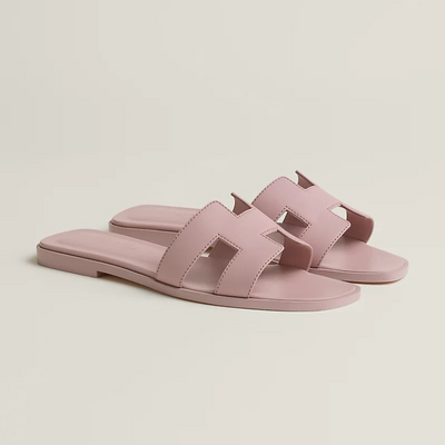 Edmonton Essence™ | Elegant Sandals