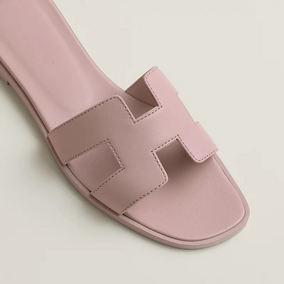 Edmonton Essence™ | Elegant Sandals