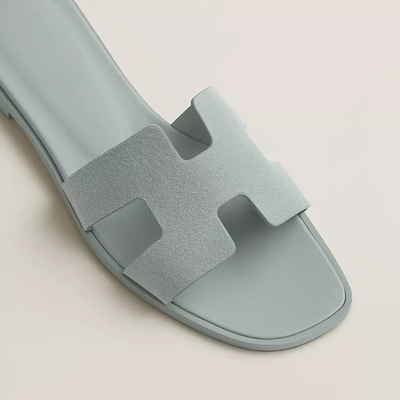 Edmonton Essence™ | Elegant Sandals