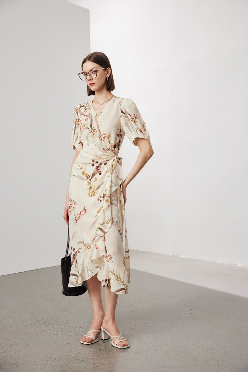 Robe portefeuille mi-longue en soie à fleurs