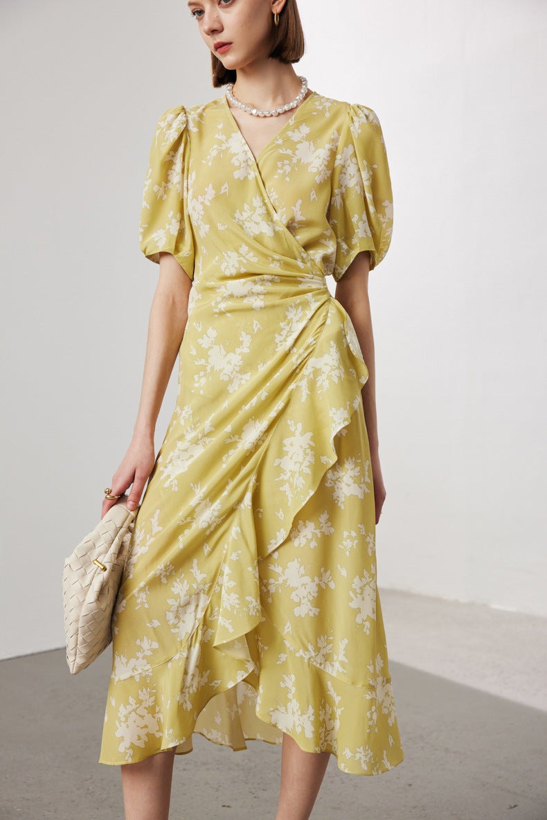 Robe portefeuille mi-longue en soie à fleurs