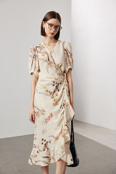 Robe portefeuille mi-longue en soie à fleurs