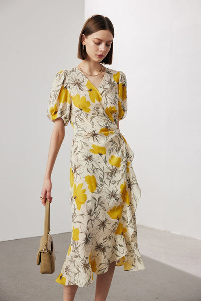 Robe portefeuille mi-longue en soie à fleurs