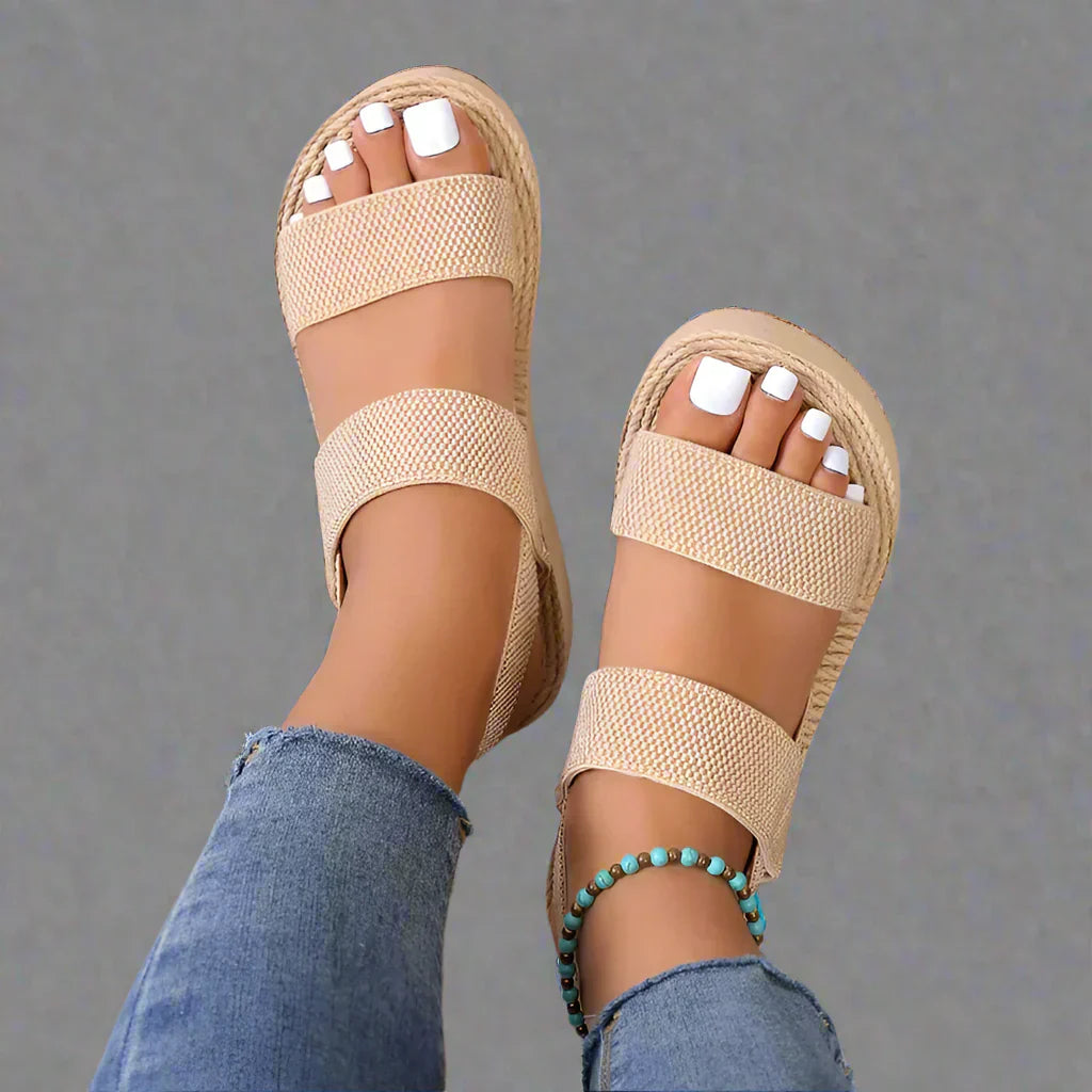 Salwina | Sandale d'été avec semelle compensée légère en matériau premium