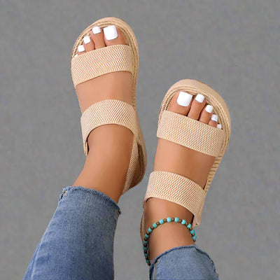 Salwina | Sandale d'été avec semelle compensée légère en matériau premium