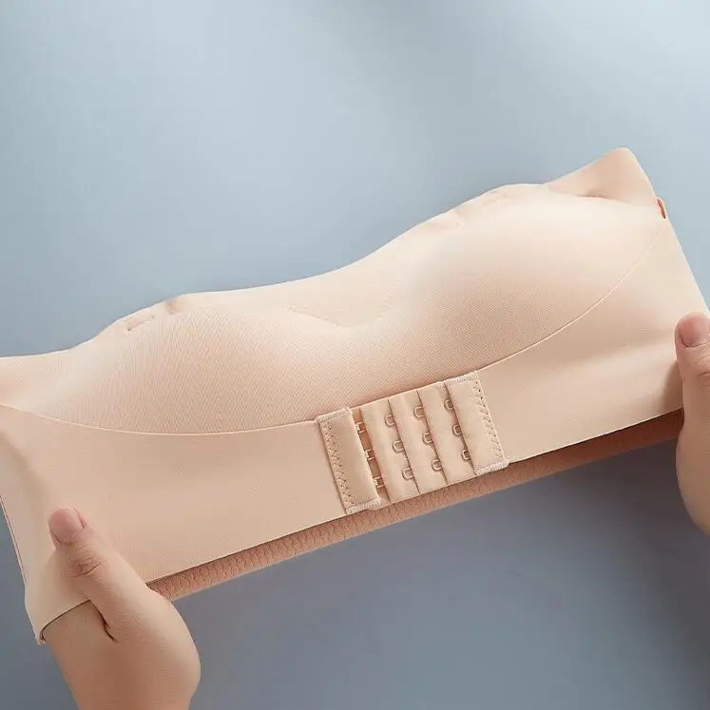 Salomé™ – Soutien-gorge Push-up Invisible et Antidérapant (1 Pièce + 1 OFFERTE)