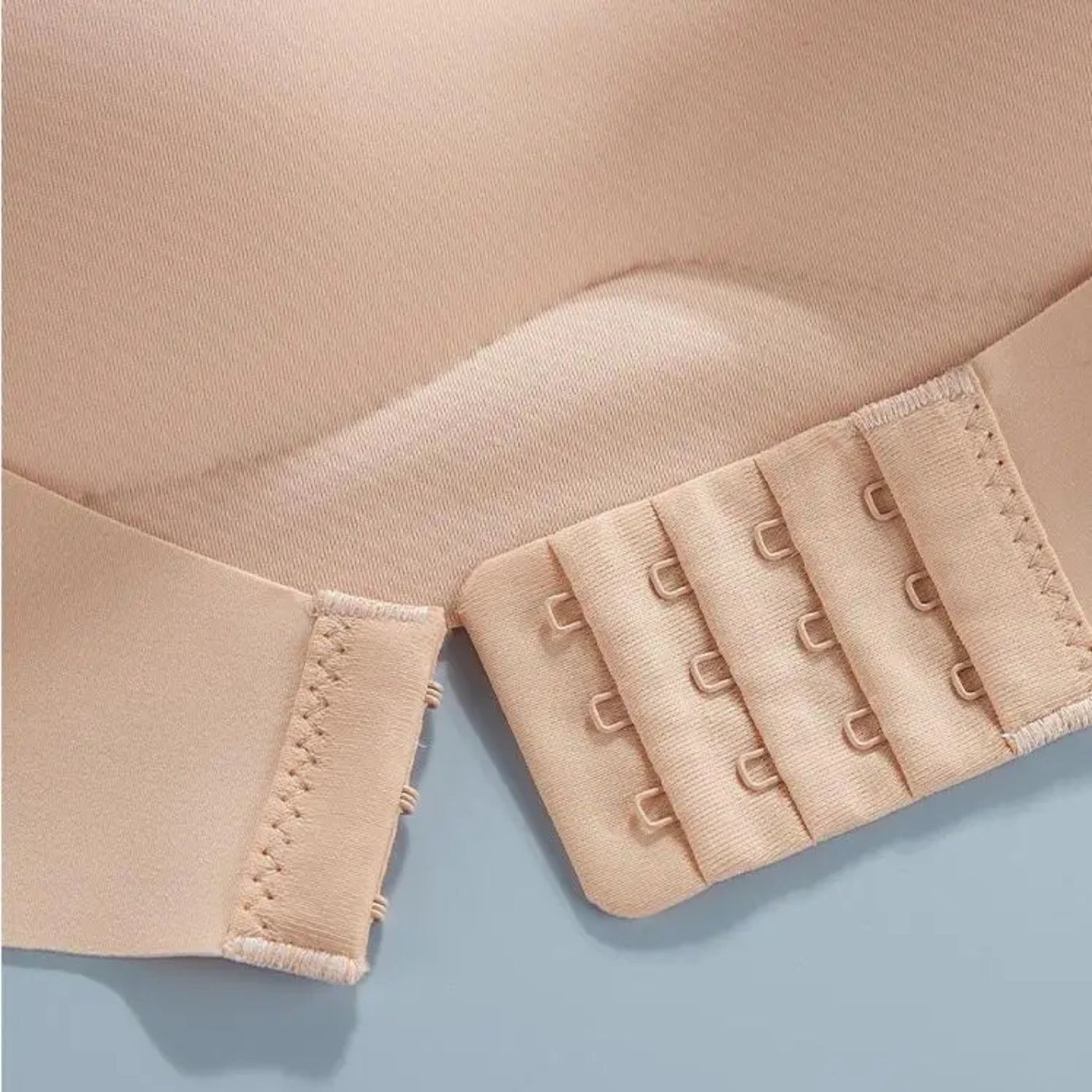 Salomé™ – Soutien-gorge Push-up Invisible et Antidérapant (1 Pièce + 1 OFFERTE)