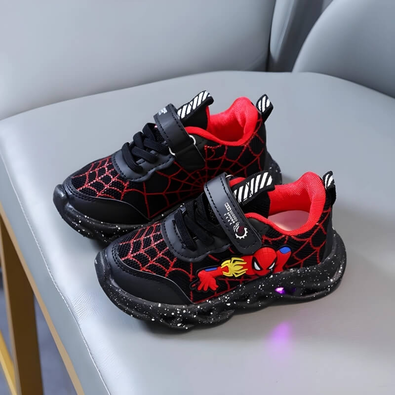Spider Kicks™ – Chaussures LED pour Enfants aux Superpouvoirs