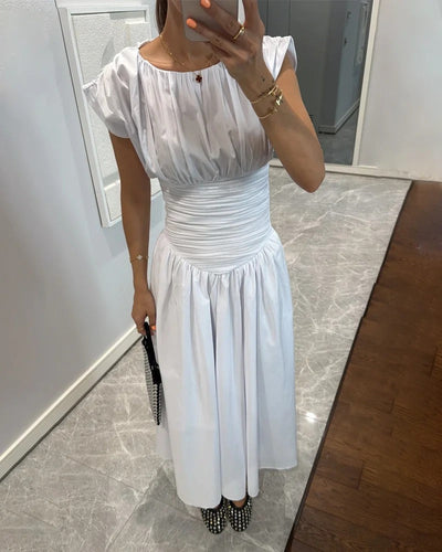 Robe plissée et amincissante