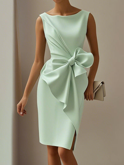 Robe mi-longue sans manches avec nœud 3D