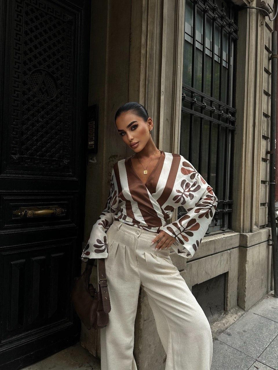 Sylvia Chemise en satin à nouer