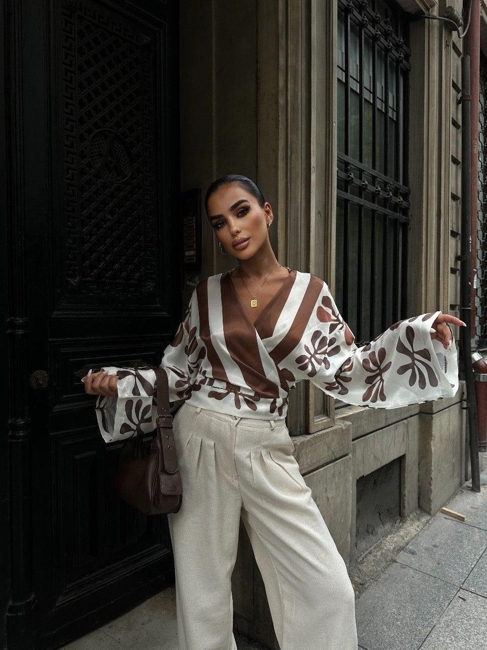 Sylvia Chemise en satin à nouer