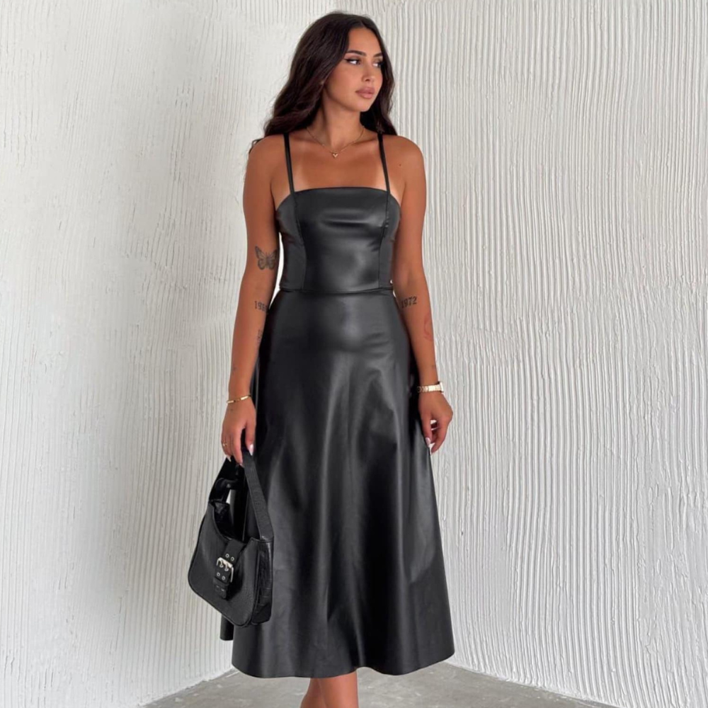 Robe midi en cuir noir avec bretelles spaghetti